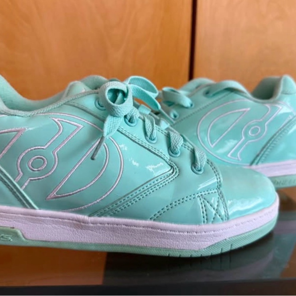 Heelys Women’s Mint Teal Lace-Up Sneakers